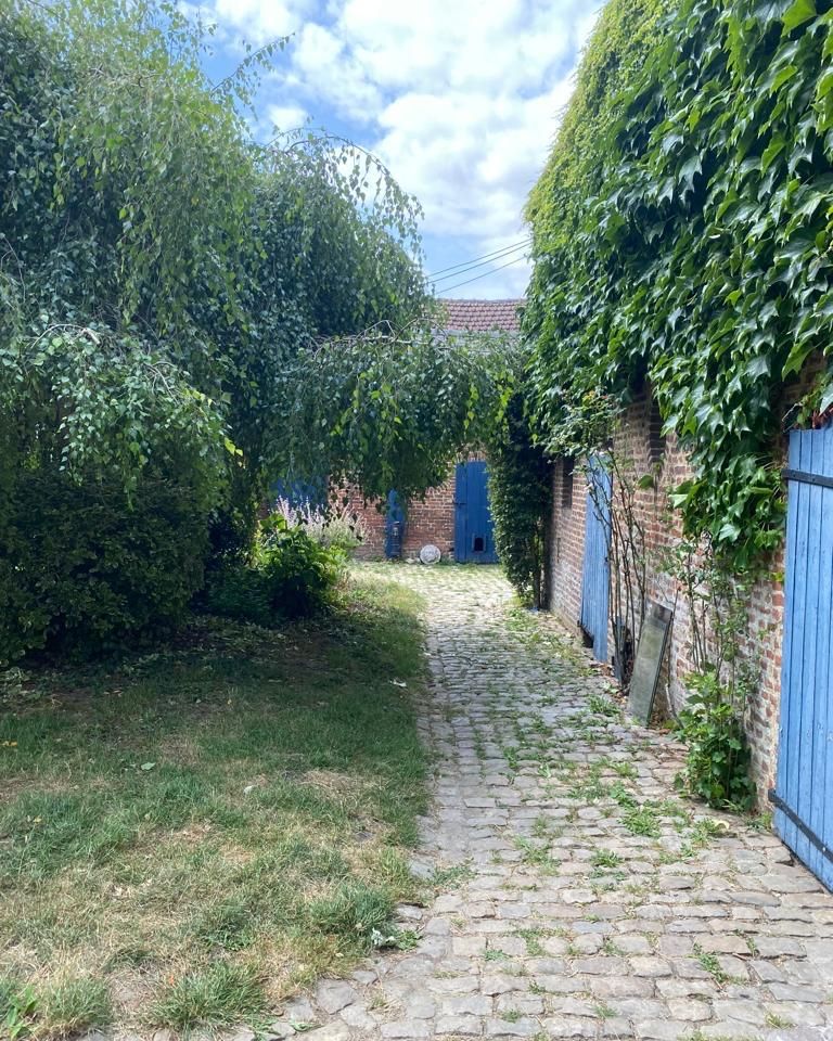 L'allée du manoir des Granges